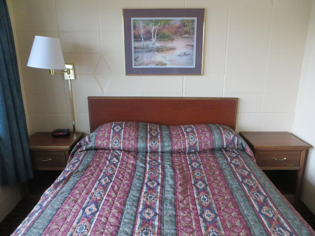 Deluxe Inn/Extended Stay - Council Bluffs Carter Lake Bagian luar foto