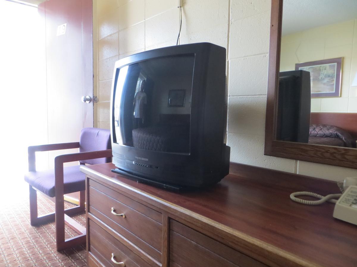 Deluxe Inn/Extended Stay - Council Bluffs Carter Lake Bagian luar foto