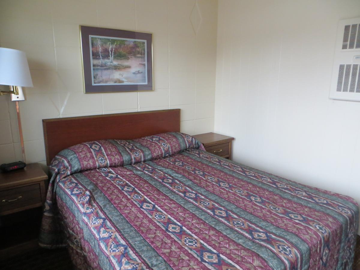 Deluxe Inn/Extended Stay - Council Bluffs Carter Lake Bagian luar foto