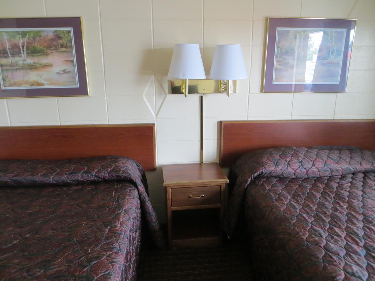 Deluxe Inn/Extended Stay - Council Bluffs Carter Lake Bagian luar foto