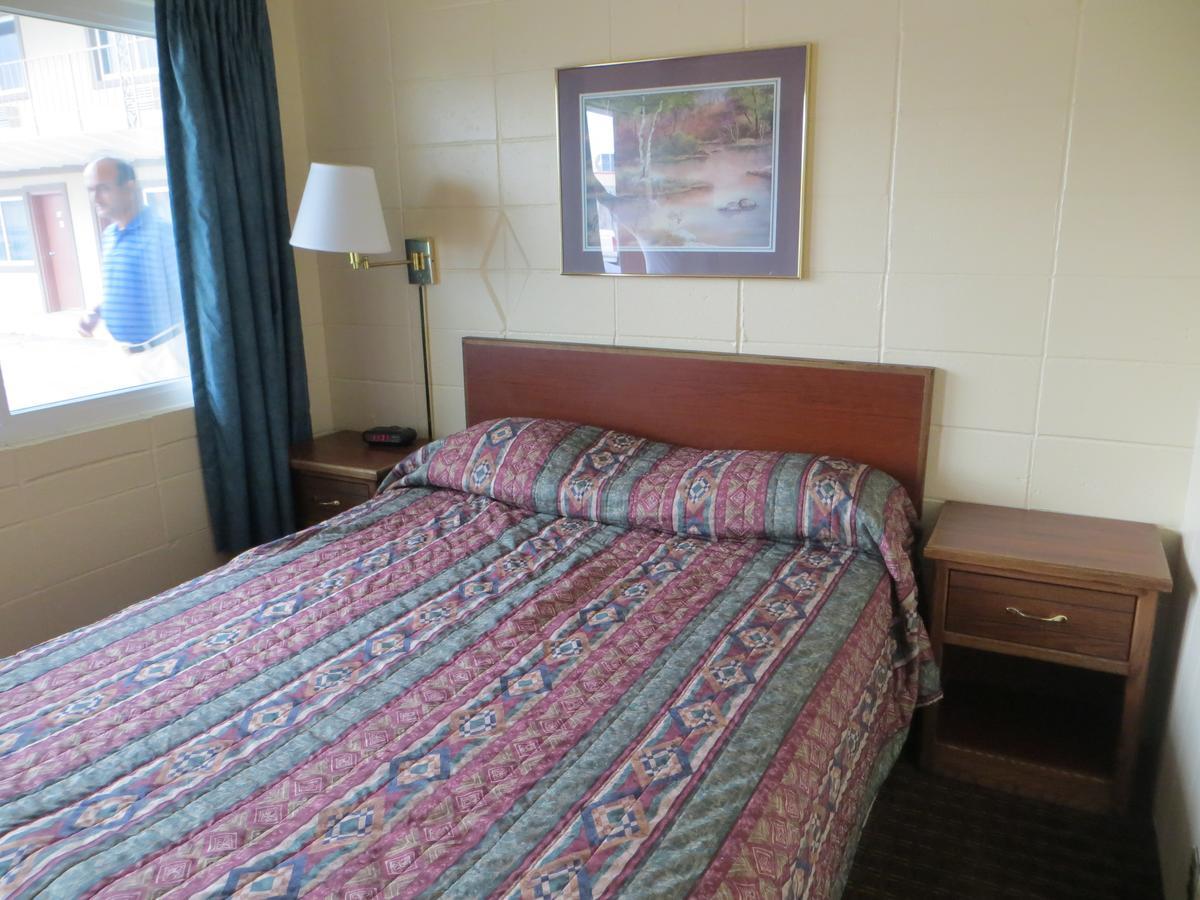 Deluxe Inn/Extended Stay - Council Bluffs Carter Lake Ruang foto